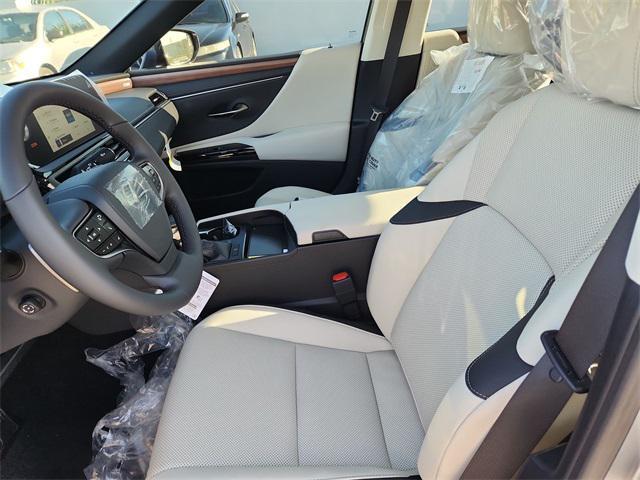 new 2025 Lexus ES 350 car, priced at $49,084