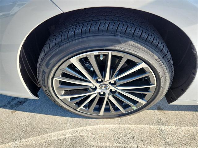 new 2025 Lexus ES 350 car, priced at $50,594