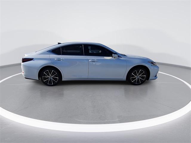 new 2025 Lexus ES 350 car, priced at $50,594