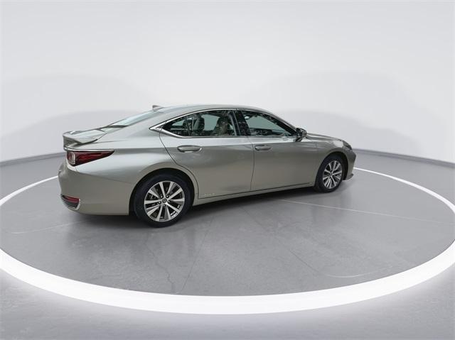 used 2021 Lexus ES 300h car, priced at $31,798