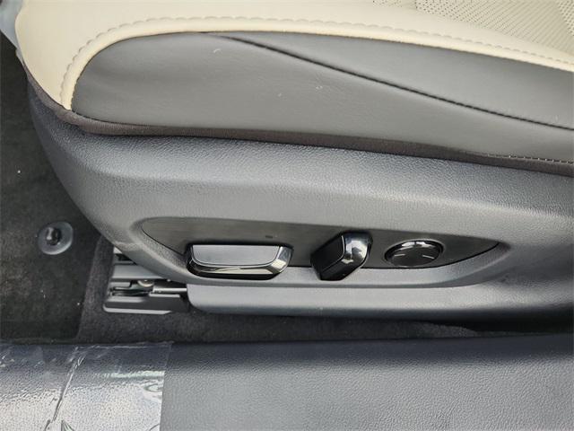 new 2025 Lexus ES 300h car, priced at $51,414
