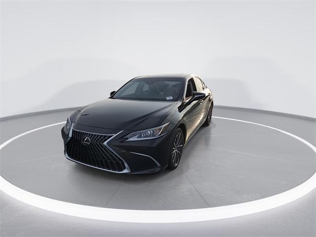 new 2025 Lexus ES 300h car, priced at $50,914