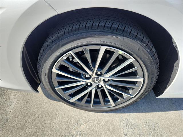 new 2025 Lexus ES 350 car, priced at $48,534