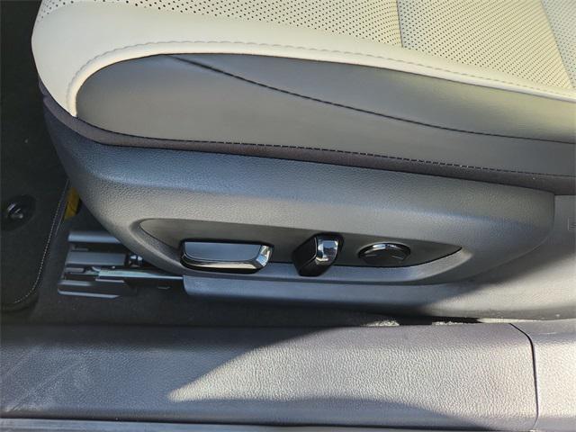 new 2025 Lexus ES 350 car, priced at $48,534