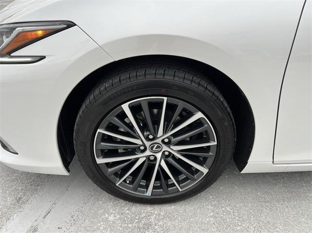 new 2024 Lexus ES 350 car, priced at $48,190