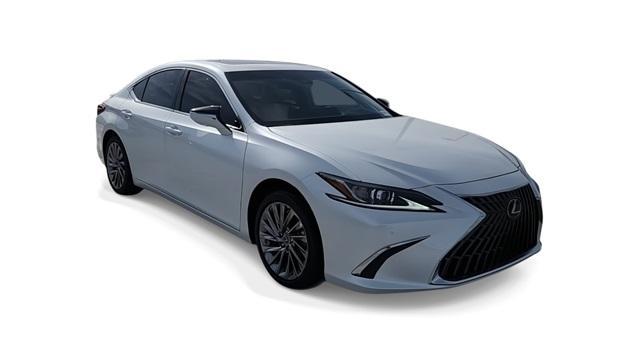 new 2024 Lexus ES 300h car, priced at $54,400