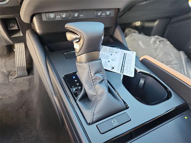 new 2025 Lexus ES 350 car, priced at $49,084
