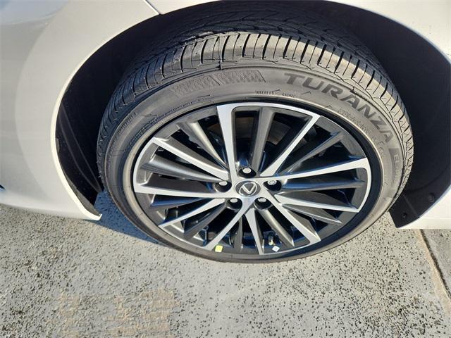 new 2025 Lexus ES 350 car, priced at $49,084