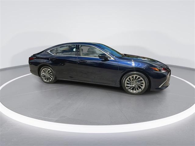 used 2025 Lexus ES 300h car, priced at $51,998