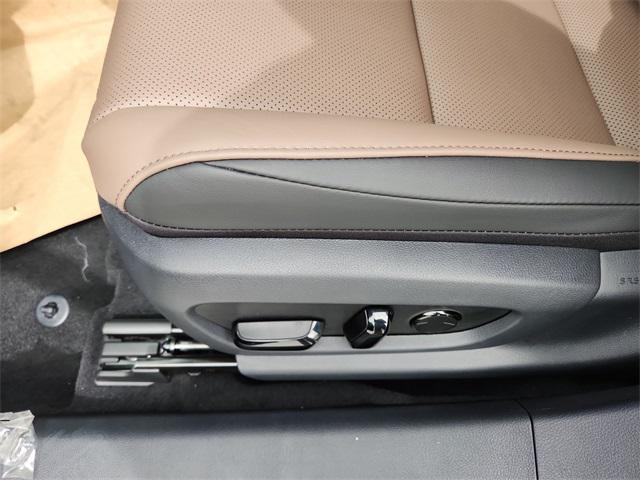 new 2025 Lexus ES 350 car, priced at $48,864