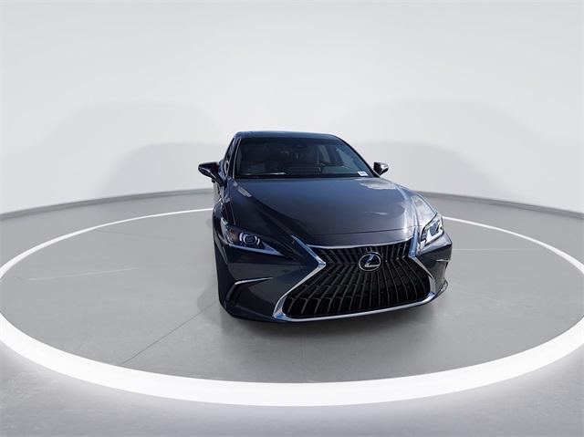 new 2025 Lexus ES 300h car, priced at $51,194