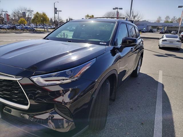 used 2021 Toyota Highlander car, priced at $29,075