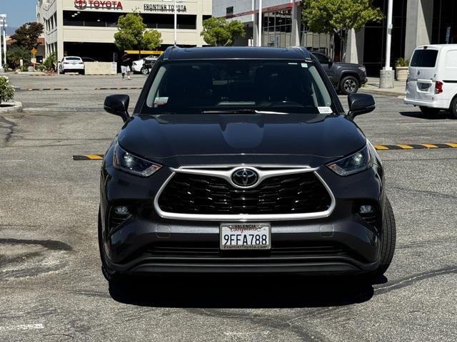 used 2021 Toyota Highlander car, priced at $25,950