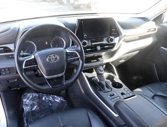 used 2023 Toyota Highlander car, priced at $41,889