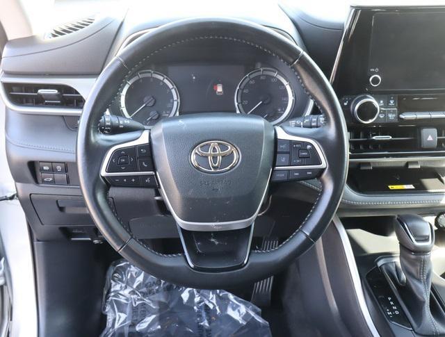 used 2023 Toyota Highlander car, priced at $41,889