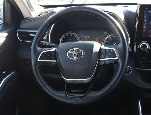 used 2022 Toyota Highlander car, priced at $40,575