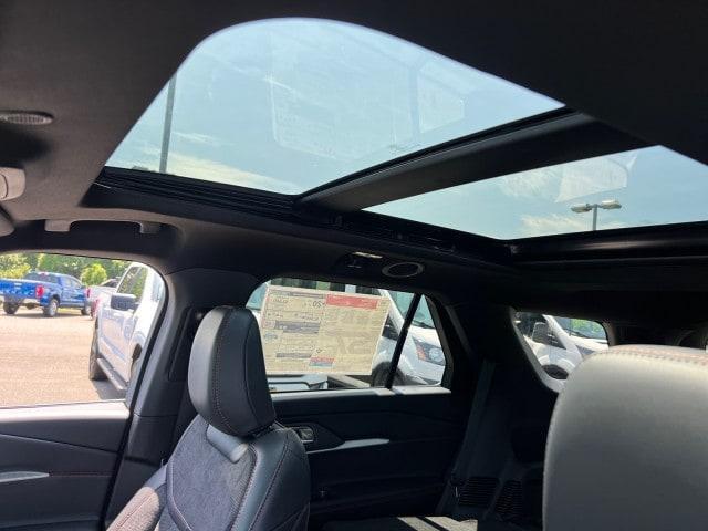 new 2025 Ford Explorer car, priced at $61,915