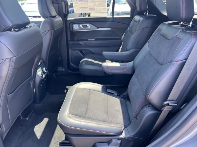 new 2025 Ford Explorer car, priced at $61,915