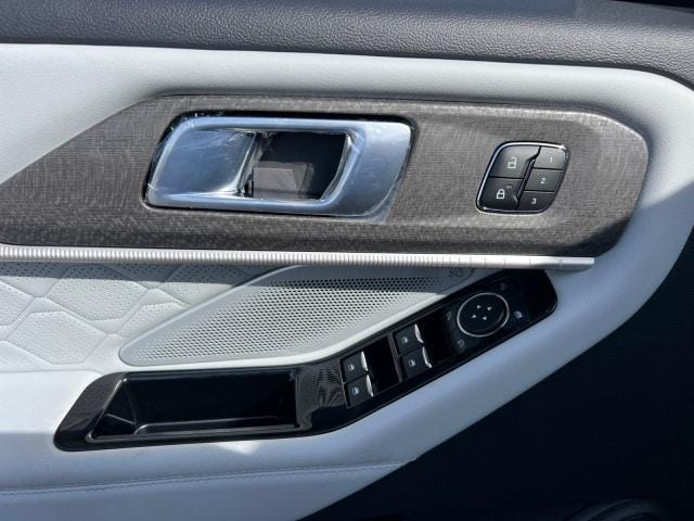 new 2025 Ford Explorer car, priced at $58,300