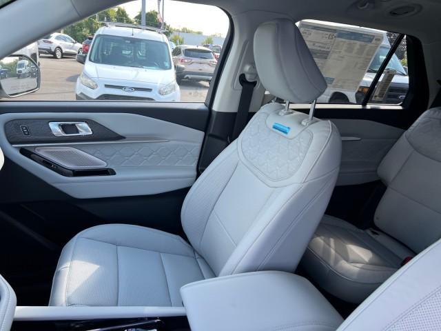 new 2025 Ford Explorer car, priced at $58,895