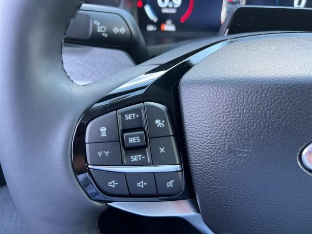 new 2025 Ford Explorer car, priced at $58,895