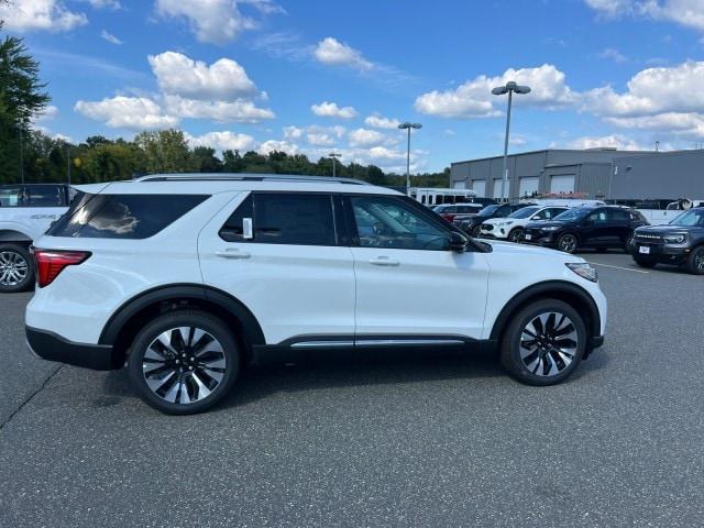 new 2025 Ford Explorer car, priced at $58,895