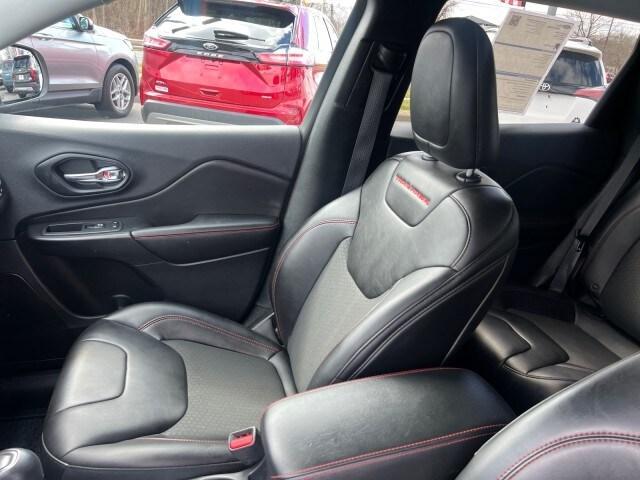 used 2019 Jeep Cherokee car, priced at $20,652