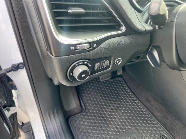 used 2019 Jeep Cherokee car, priced at $21,995