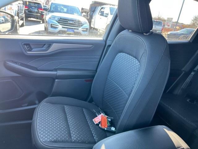 new 2025 Ford Escape car, priced at $31,281