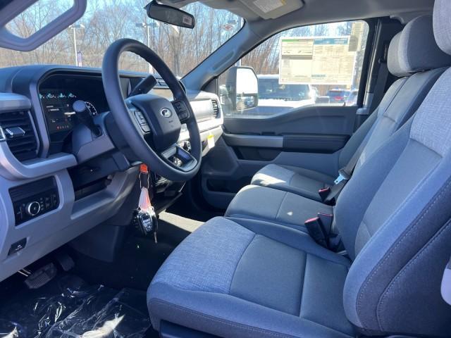 new 2025 Ford F-250 car, priced at $60,601