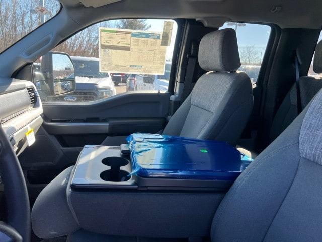 new 2025 Ford F-250 car, priced at $60,601