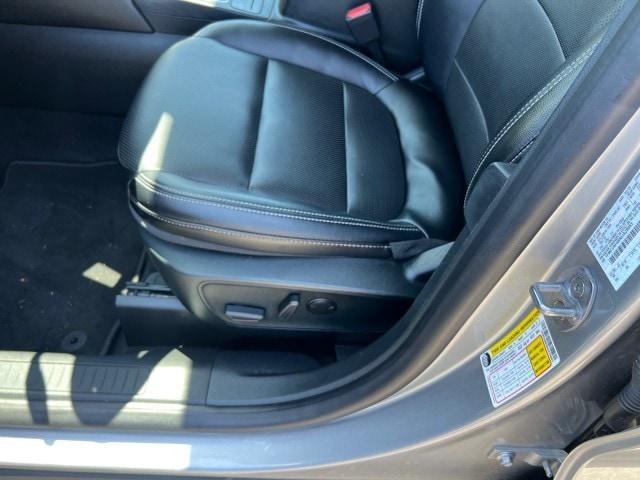 used 2022 Ford Escape car, priced at $25,995