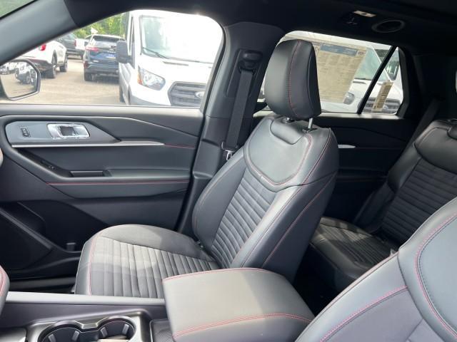 new 2025 Ford Explorer car, priced at $52,440