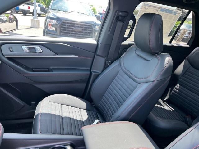new 2025 Ford Explorer car, priced at $49,714