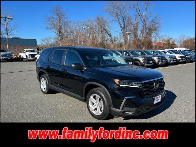 used 2023 Honda Pilot car, priced at $31,995