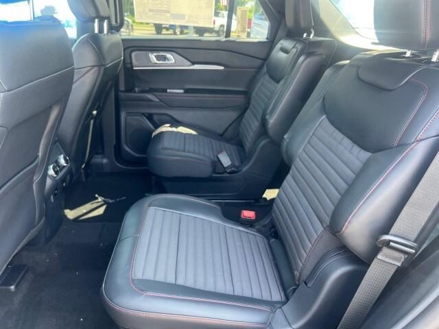new 2025 Ford Explorer car, priced at $53,275