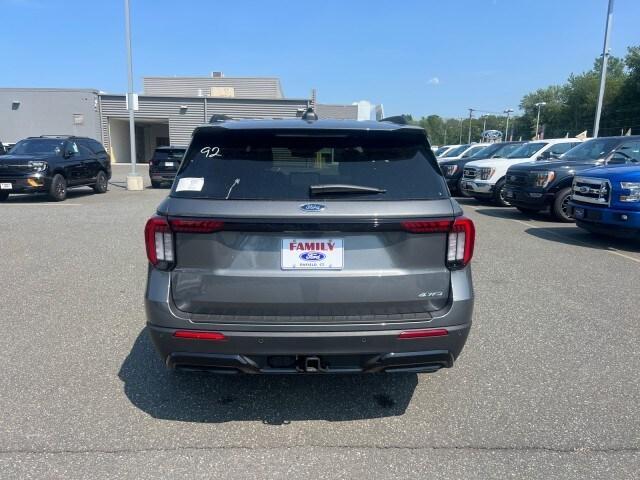 new 2025 Ford Explorer car, priced at $53,275