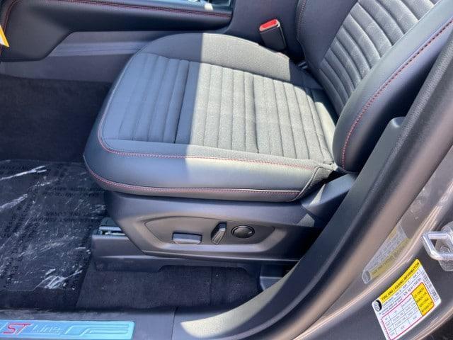 new 2025 Ford Explorer car, priced at $49,270