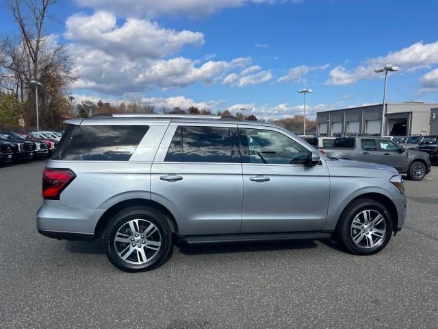 used 2024 Ford Expedition car, priced at $50,690