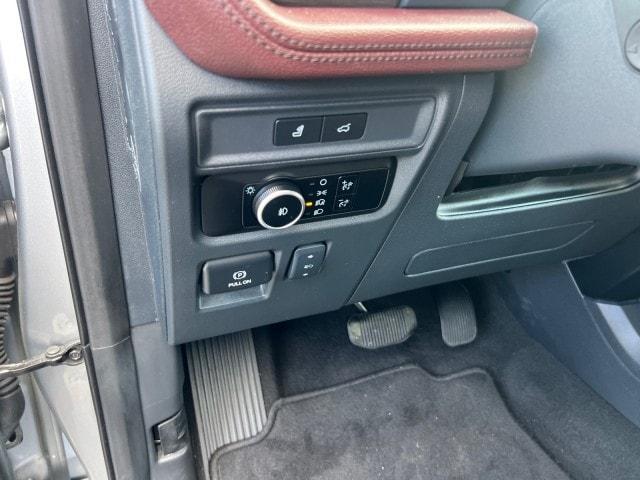 used 2024 Ford Expedition car, priced at $50,690