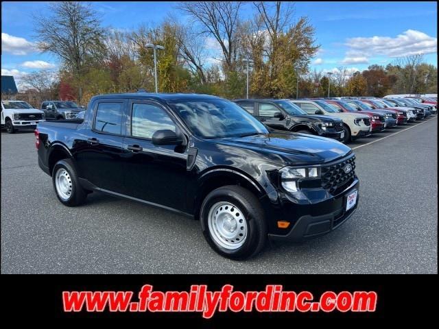 new 2025 Ford Maverick car, priced at $32,890