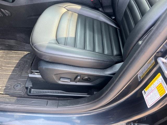 used 2022 Ford Edge car, priced at $28,995