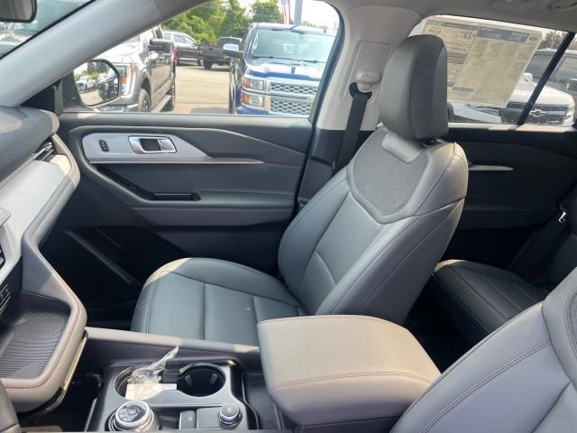 new 2025 Ford Explorer car, priced at $46,571
