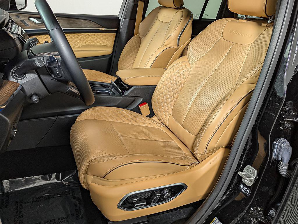 used 2023 Jeep Grand Cherokee car, priced at $44,995