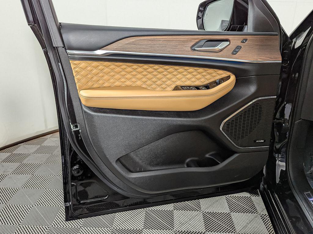 used 2023 Jeep Grand Cherokee car, priced at $44,995