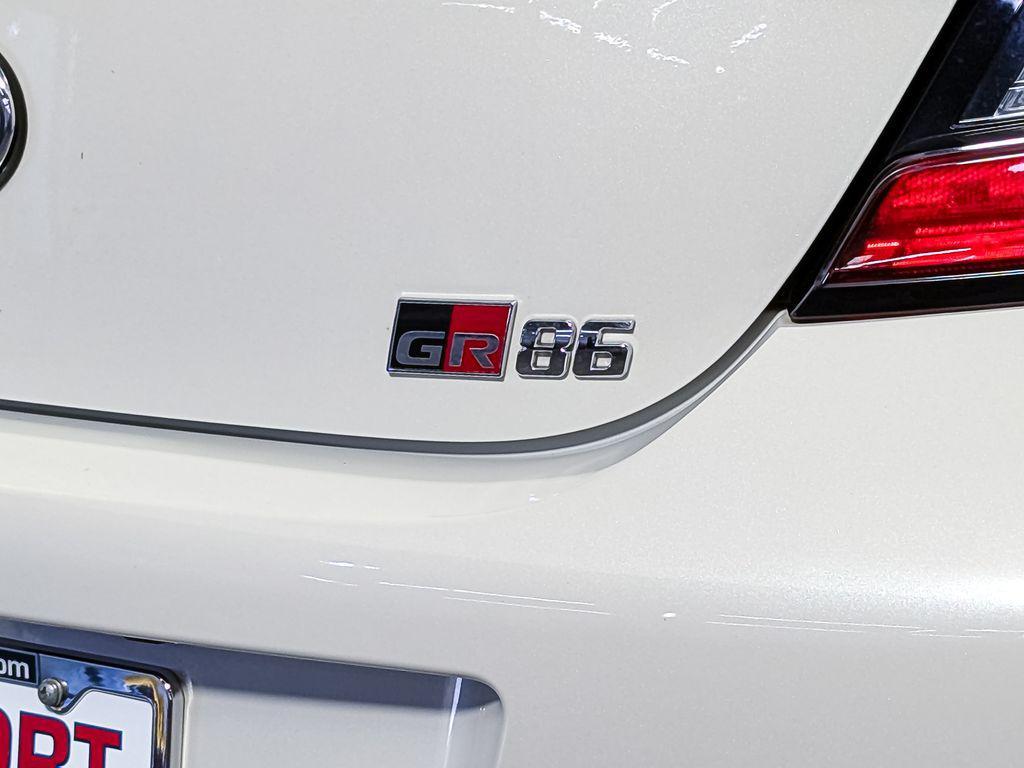 used 2022 Toyota GR86 car, priced at $26,995