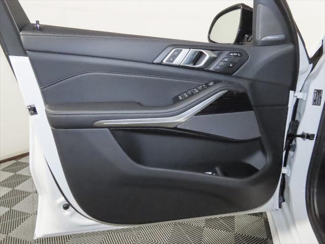 new 2026 BMW X7 car, priced at $97,130