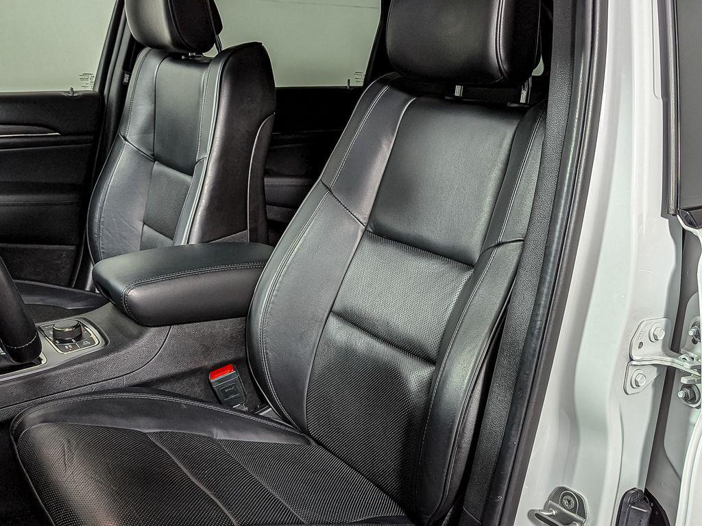 used 2021 Jeep Grand Cherokee car, priced at $29,995