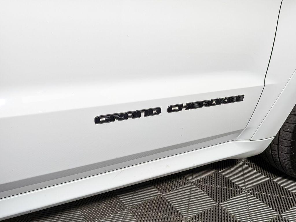 used 2021 Jeep Grand Cherokee car, priced at $29,995
