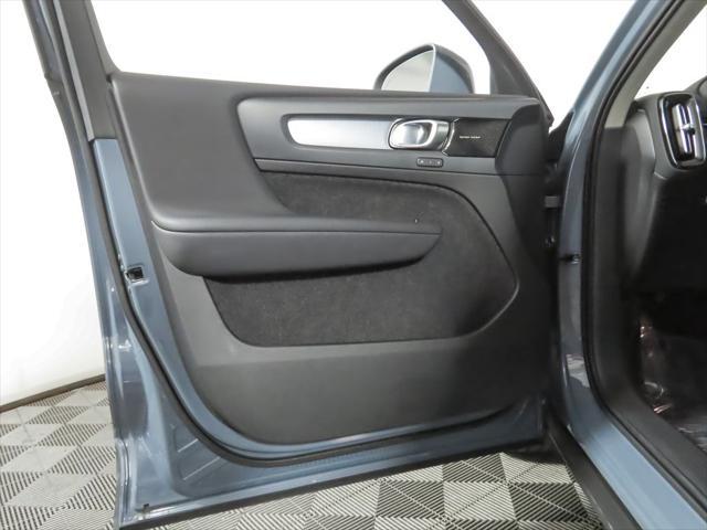 used 2022 Volvo XC40 car, priced at $24,995